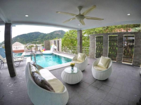 Brand new villa with pool and Jacuzzi in Patong